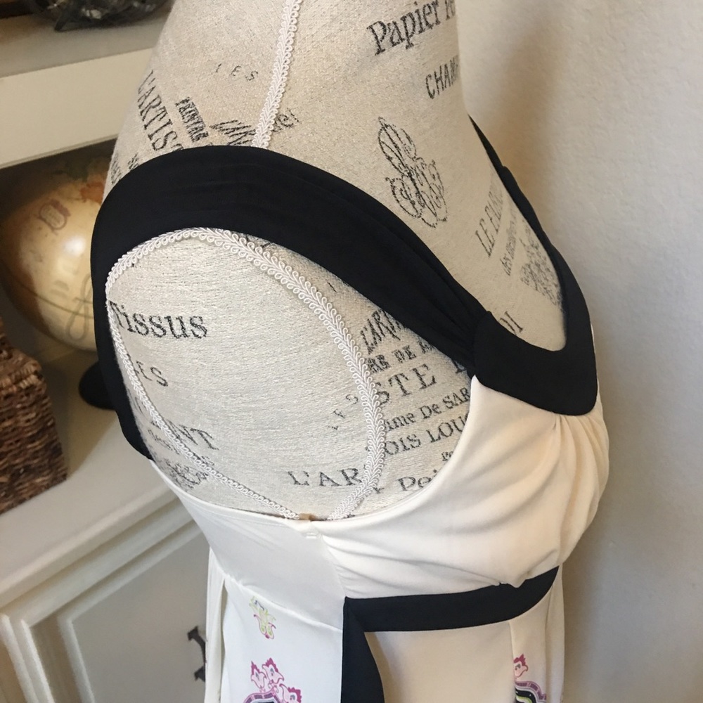 Trixxi Dress - Picture 11 of 16